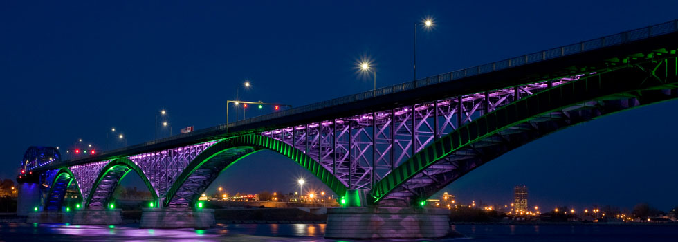 LEDSign-ledverlichting-brug-gebouw-water